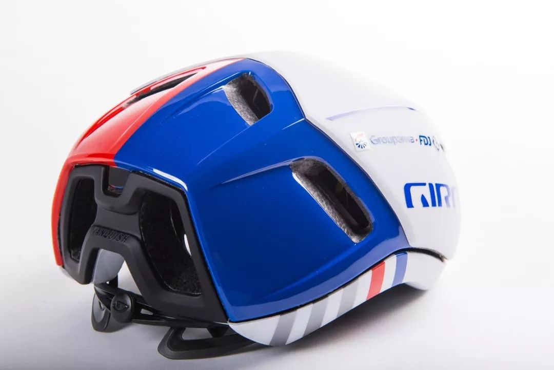 车坛“天王”背后的艰辛历程的简单介绍 车坛“天王”背后的艰辛历程的简单介绍