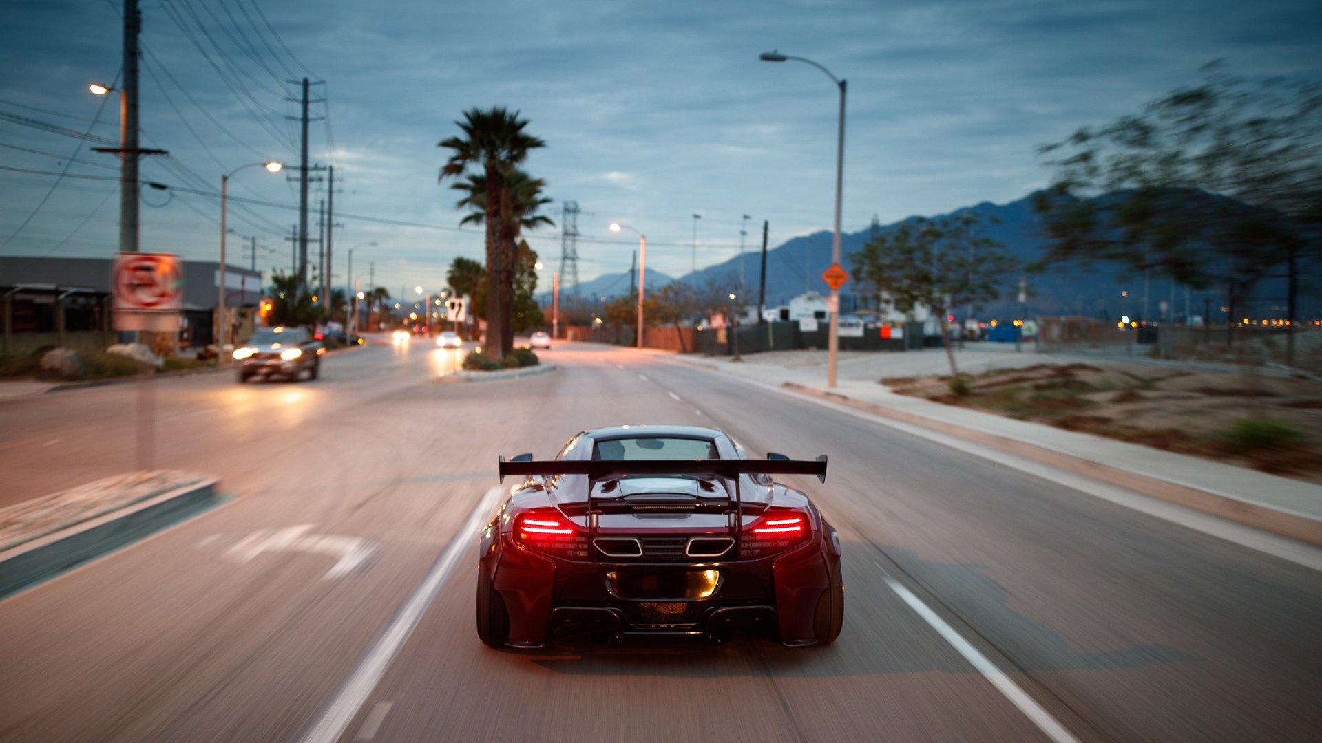 重庆队在近期比赛中发挥出色，实力稳步提升，重庆队首发