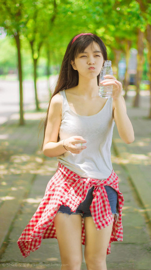 重磅女足对决，实力之间的博弈触动心弦，女足vs